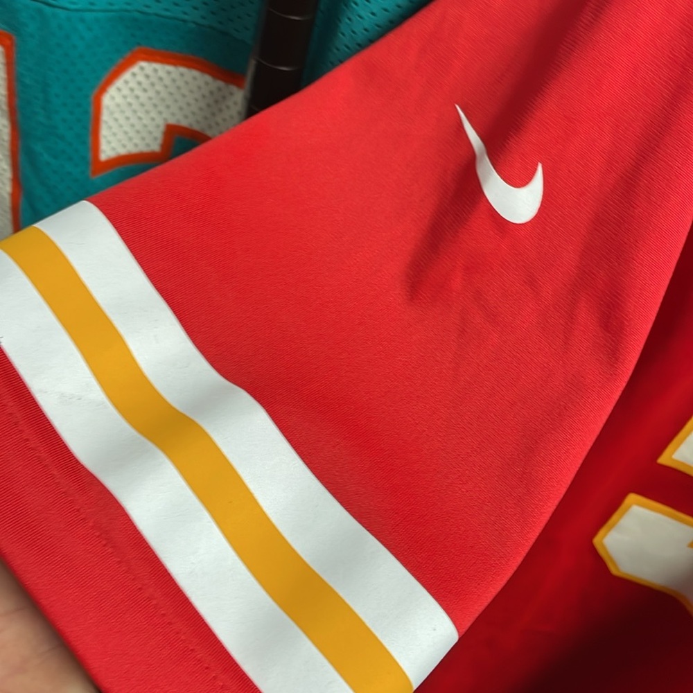 Men’s Nike NFL Kansas City Chiefs Orlando Brown JR #57 Used Sz XXL Red - Picture 6 of 10